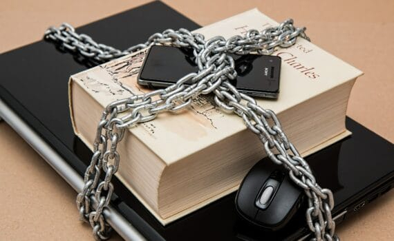 La liberté d'expression est un droit fondamental encadré par la loi