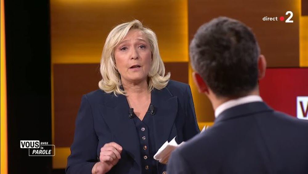 Marine Le Pen a été dans la mesure et la retenue face au ministre Gérald Darmanin
