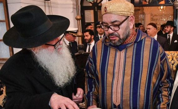 Distribution d’aides alimentaires aux musulmans dans une synagogue au Maroc