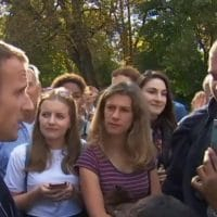 "Je traverse la rue je vous trouve un emploi" dixit Emmanuel MACRON "Je traverse la rue je vous trouve un emploi" dixit Emmanuel MACRON
