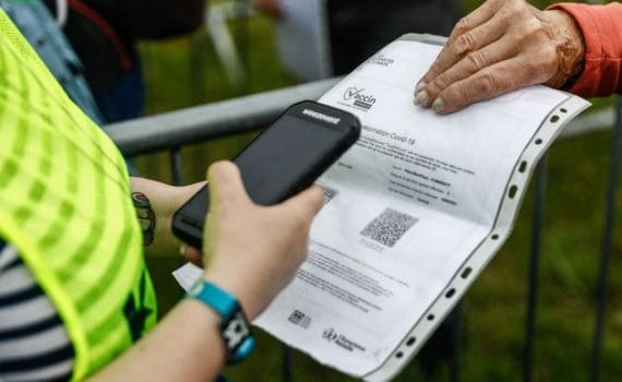 Le pass sanitaire est-il une entrave aux libertés individuelles ?