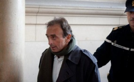 Le polémiste Eric Zemmour part à l'aventure cô(l)te au point