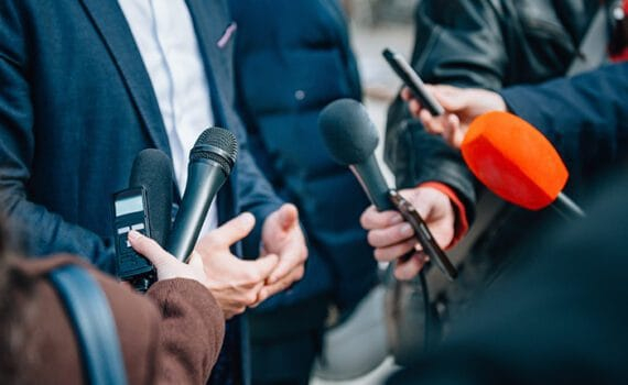 La politique est le moyen de créer un monde meilleur