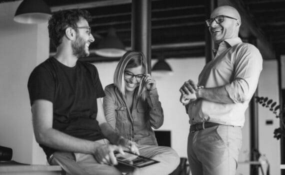 L’hypocrisie dégrade les relations humaines dans la société