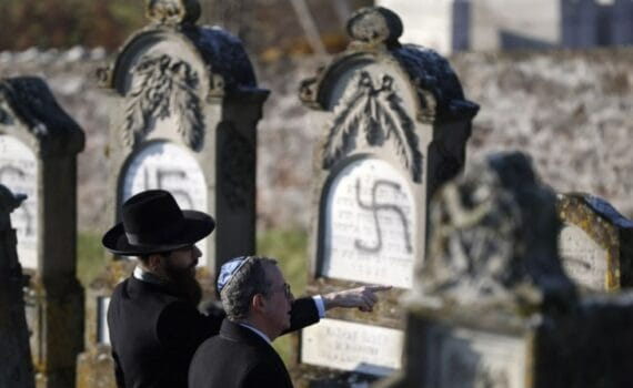 Darmanin: 414 personnes interpellées pour antisémitisme