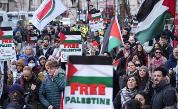 Manifestation massive en Grande-Bretagne pour exiger la fin de l'agression contre Gaza