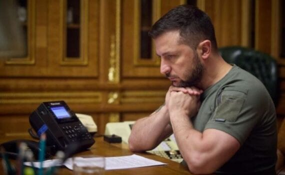 Quelles sont les positions politiques de Zelensky après l'échec de sa visite aux États-Unis?