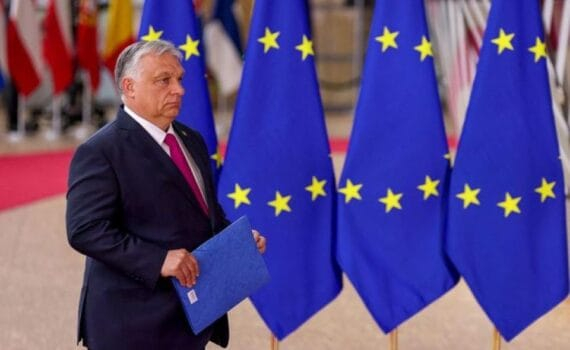 Orban : la décision d’adhésion de l’Ukraine à l’UE «a mis fin à l’unité européenne»