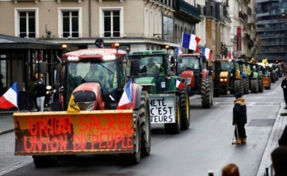 Pourquoi les agriculteurs français assiègent-ils Paris ?