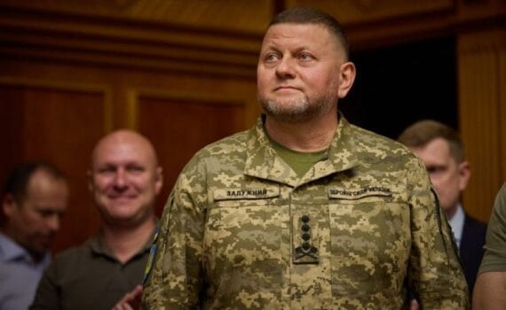 Zaloujny a été démis de ses fonctions de commandant en chef des forces armées ukrainiennes