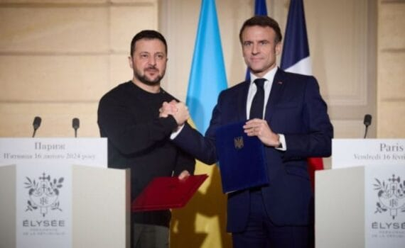 La France et l’Ukraine signent un accord bilatéral de sécurité