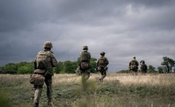 L'Occident force l'Ukraine à adopter la tactique de contre-attaques