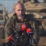 Le grade militaire le plus élevé de l’armée d’occupation : nous inclinons la tête devant notre lamentable échec du 7 octobre Le grade militaire le plus élevé de l’armée d’occupation : nous inclinons la tête devant notre lamentable échec du 7 octobre