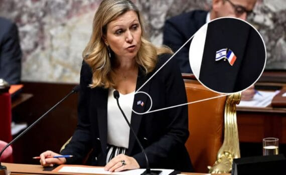 Yaël Braun-Pivet : une présidente partiale qui n’hésite pas à afficher le drapeau israélien dans l’enceinte de l’Assemblée Nationale