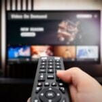 L'ARCOM met fin à la diffusion des chaînes C8 et NRJ12 sur la TNT dès 2025 : Impact sur Cyril Hanouna et TPMP L'ARCOM met fin à la diffusion des chaînes C8 et NRJ12 sur la TNT dès 2025 : Impact sur Cyril Hanouna et TPMP