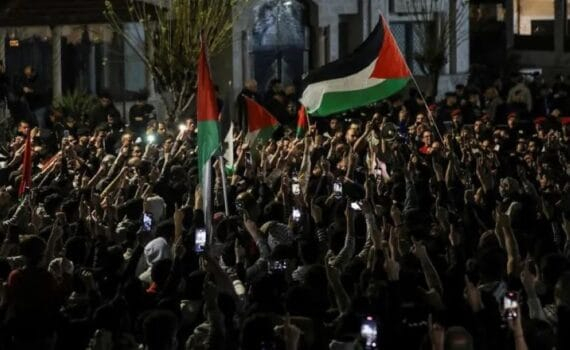 Des milliers de Jordaniens manifestent près de l’ambassade d’Israël pour condamner l’assassinat de Haniyeh