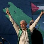 Yahya Al-Sinwar est tombé en martyr alors qu'il dirigeait la bataille du Déluge d'Al-Aqsa en première ligne à Rafah Yahya Al-Sinwar est tombé en martyr alors qu'il dirigeait la bataille du Déluge d'Al-Aqsa en première ligne à Rafah