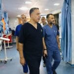 Hussam Abu Safiya : Des soignants inondent les réseaux sociaux pour réclamer la libération du médecin palestinien Abu Safiya Hussam Abu Safiya : Des soignants inondent les réseaux sociaux pour réclamer la libération du médecin palestinien Abu Safiya