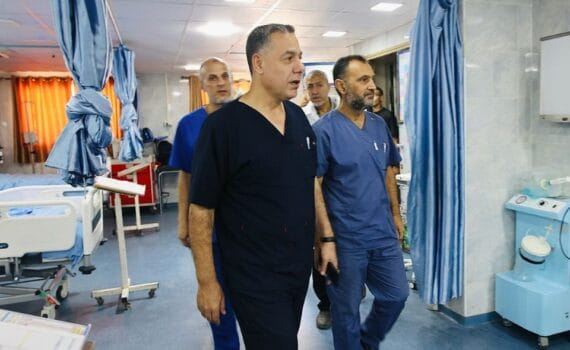 Hussam Abu Safiya : Des soignants inondent les réseaux sociaux pour réclamer la libération du médecin palestinien Abu Safiya