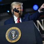 La politique de Donald Trump au Proche-Orient : irresponsabilité et conséquences d'une politique hasardeuse La politique de Donald Trump au Proche-Orient : irresponsabilité et conséquences d'une politique hasardeuse