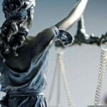 Justice et Morale : faut-il distinguer les deux ? Justice et Morale : faut-il distinguer les deux ?
