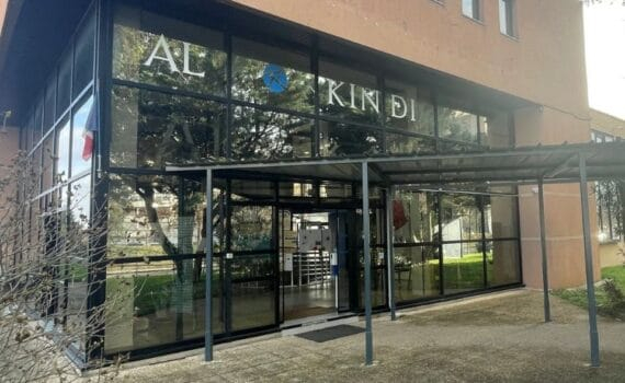 Le plus grand groupe scolaire musulman privé de France, Al-Kindi, situé près de Lyon, est dans le viseur de l’État