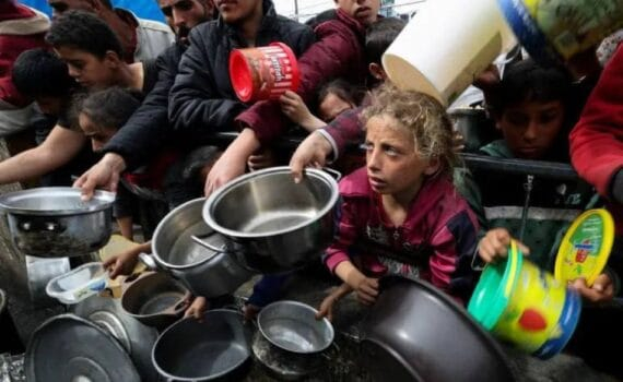 les dirigeants de l'Irlande, de l'Espagne, de l'Islande du Luxembourg, de Malte, de la Norvège et de la Slovénie ont appelé Israël à cesser ses attaques contre Gaza et à autoriser l'entrée de l'aide humanitaire