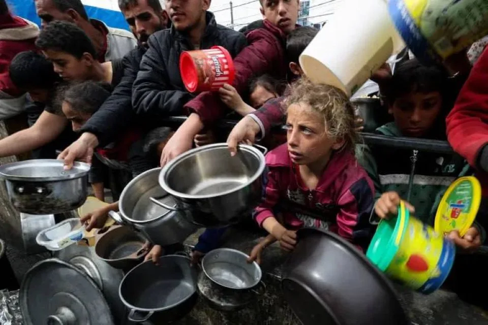les dirigeants de l'Irlande, de l'Espagne, de l'Islande du Luxembourg, de Malte, de la Norvège et de la Slovénie ont appelé Israël à cesser ses attaques contre Gaza et à autoriser l'entrée de l'aide humanitaire