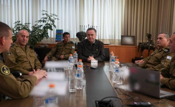 Ministre de la Défense Israël Katz s’adresse à la flottille Madleen : « Vous devez faire demi-tour, car vous n’atteindrez pas Gaza. »