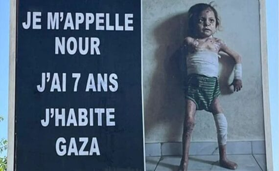 Michel-Ange Flori frappe fort avec sa nouvelle affiche : « Ne détournez pas le regard, je suis Nour, une enfant de Gaza ».
