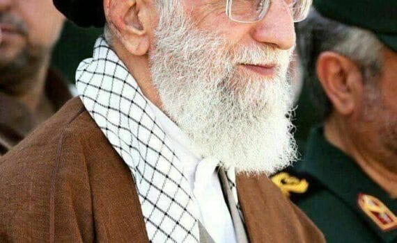 L’Ayatollah Sayyed Ali Husseini Khamenei, chef de la Révolution islamique