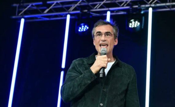 Malgré ses commentaires sur Gaza, Raphaël Enthoven a finalement reçu une invitation à Besançon