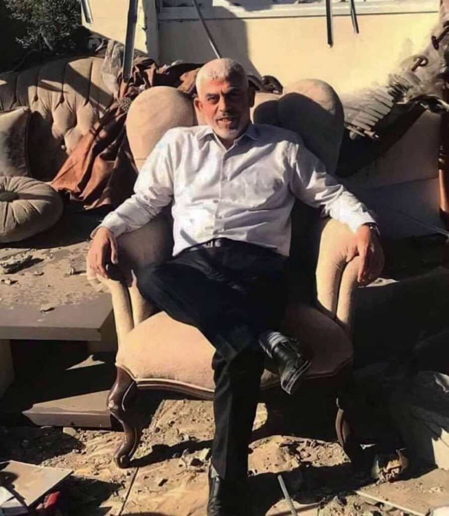 Yahya Sinwar : c'est lui qui a secoué le trône de l'occupation avec sa canne, et a fait du siège à Gaza un symbole de résistance