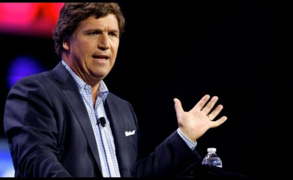 Tucker Carlson à Doha : une enquête sur la crise palestinienne et les accusations contre Israël