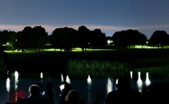 Les Couleurs de la Nuit : Poésie du Temps qui Passe