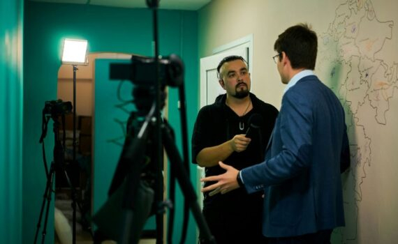 Comment préparer son entretien d'embauche : répondre avec transparence en valorisant ses qualités