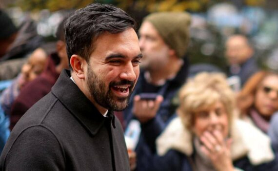 Zohran Mamdani abroge certains décrets de son prédécesseur Eric Adams