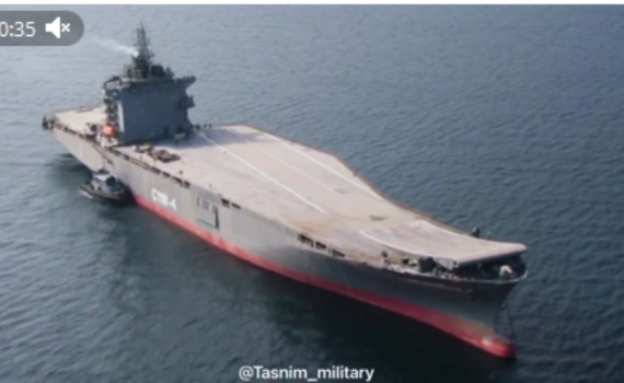 LA MARINE AMÉRICAINE SOUS SURVEILLANCE : ce drone iranien (Ababil-3) voit tous les mouvements