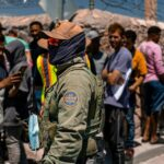 Arno Klarsfeld et les rafles : une controverse sur l'obligation de quitter le territoire français Arno Klarsfeld et les rafles : une controverse sur l'obligation de quitter le territoire français