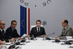 Emmanuel Macron : la double attaque contre l'Iran et la communauté musulmane en France