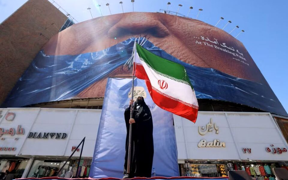 Pourquoi l’Iran a-t-il fermé le détroit d’Ormuz et quelles sont les conséquences ?