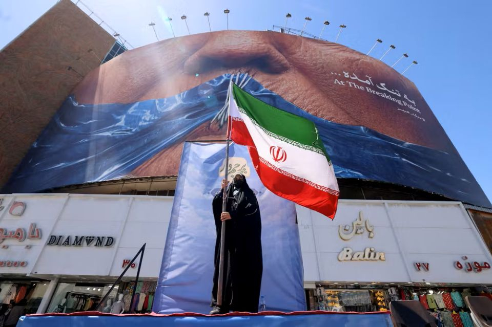 Pourquoi l’Iran a-t-il fermé le détroit d’Ormuz et quelles sont les conséquences ?