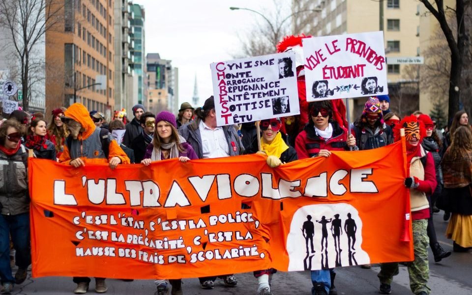 Les grèves dans les lycées continuent avec des revendications au centre du discours public